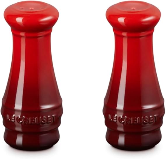 Le Creuset, Salt and Pepper Shaker Set of 2 - Cerise