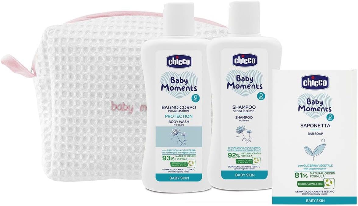 Chicco Baby Moments Newborn Hygiene Kit Body Bath Shampoo and Soap Suitable for Sensitive Children's Skin BeautyBummy Bag with Zip Gift Idea Gift Box 0