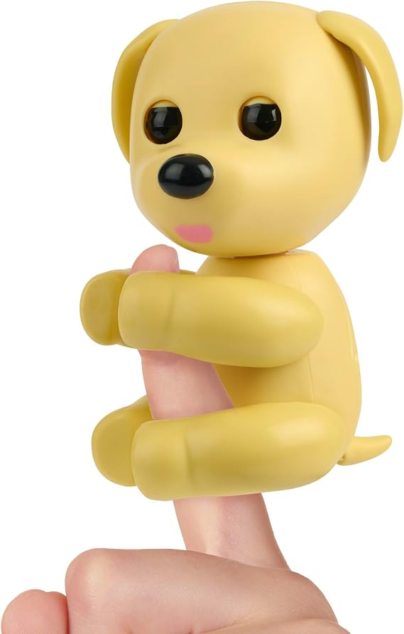 Fingerlings Adopt Me! x Dog Interactive Pets Over 40 Sounds & Reactions 5+