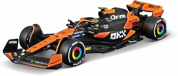 Bburago 1:43 Scale 2024 Race McLaren MCL38 Die-Cast Formula Vehicle with Helmet, Norris #4