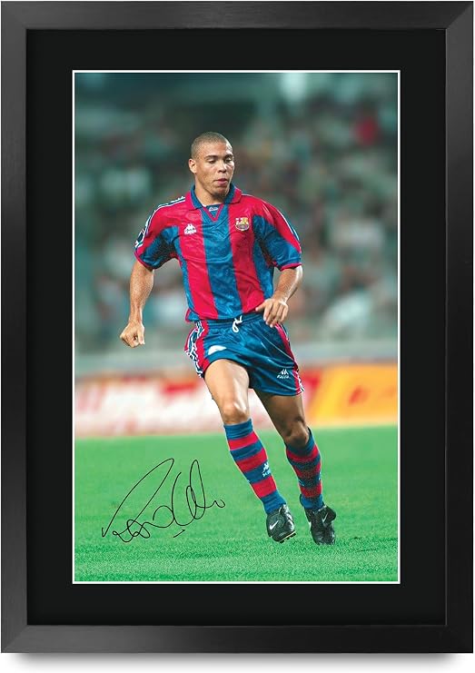 HWC Trading Ronaldo R9 Barcelona Gifts Printed Signed Autograph Picture for Football Fans and Supporters (ID-000088) - A3 Framed