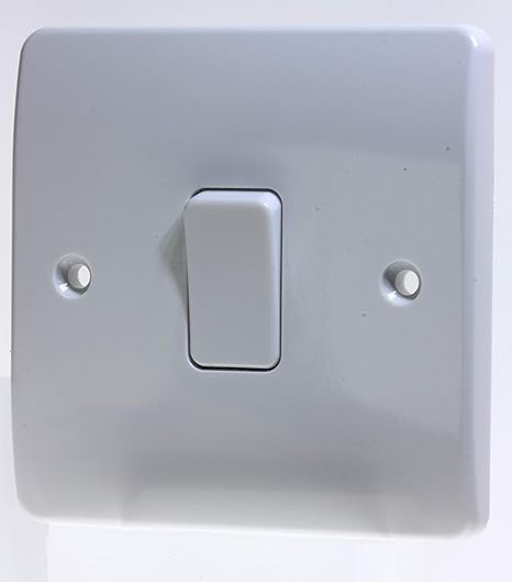 Logic Plus 1 Gang 10 AMP SP 1 Way Flush Plateswitch