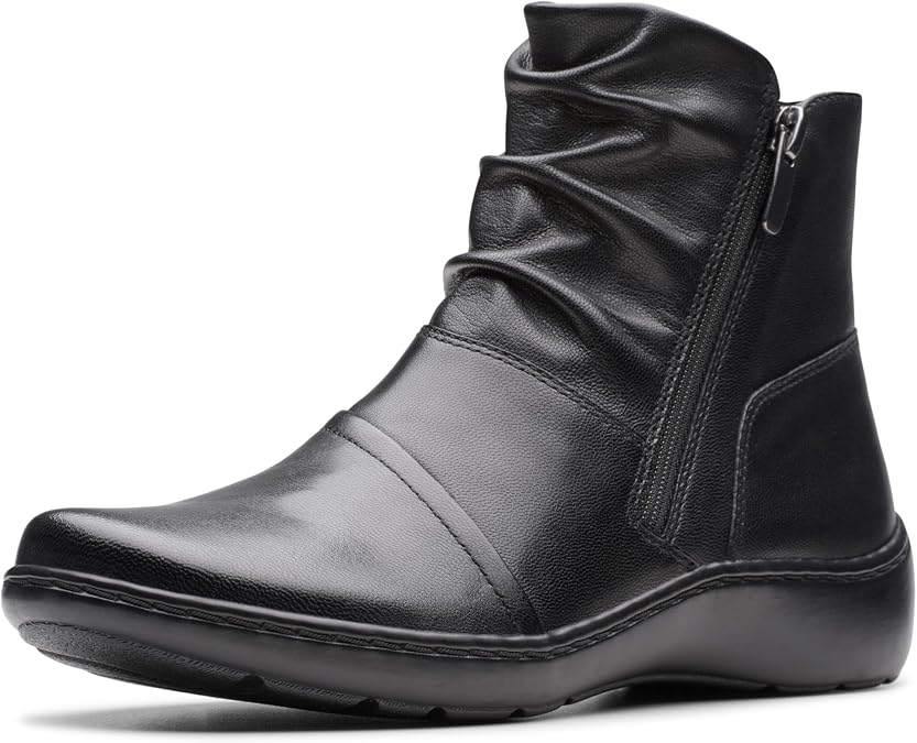 Clarks Women's Cora Pace