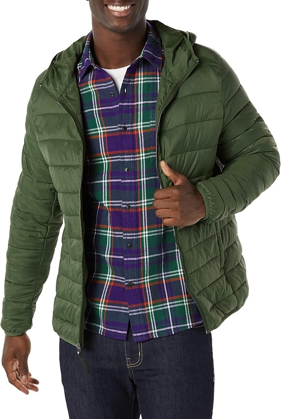 Amazon Essentials Men's Lightweight Water-Resistant Packable Hooded Puffer Jacket
