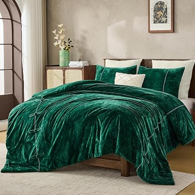 Wonderful Luxury Velvet King Size Comforter Set- Chinese Knot Button Handcrafted Accent Lightweight Reversible Cozy, Cotton Feel, Fluffy Christmas Bedding All SeasonForest Green